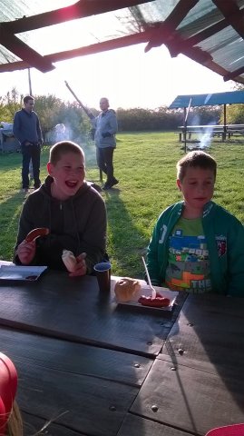 12108814_906646589431475_7210828547649987976_n